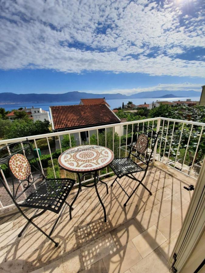 Holiday Home Kalinic Слатине Екстериор снимка