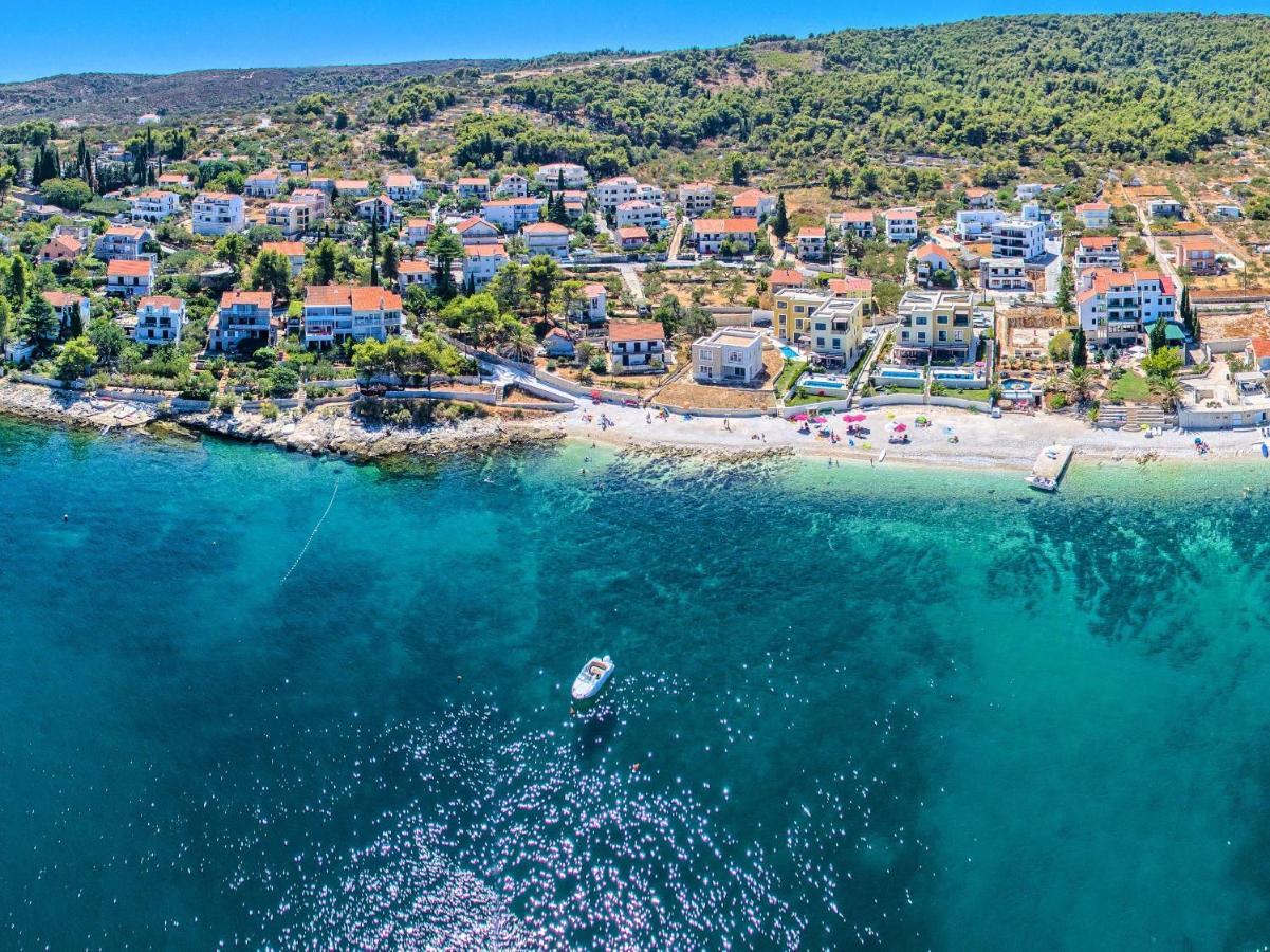 Holiday Home Kalinic Слатине Екстериор снимка