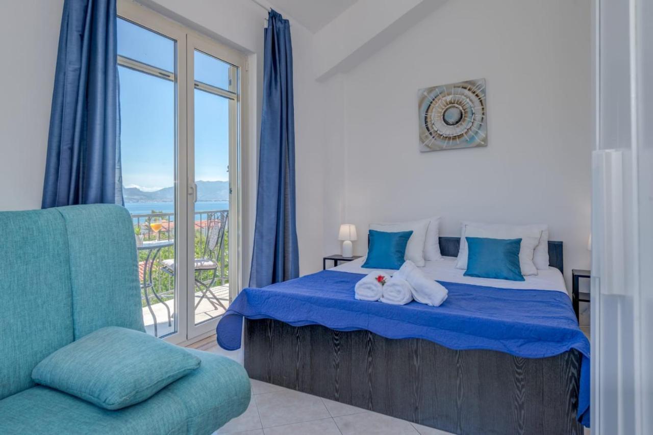 Holiday Home Kalinic Слатине Екстериор снимка