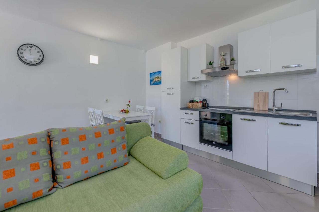 Holiday Home Kalinic Слатине Екстериор снимка