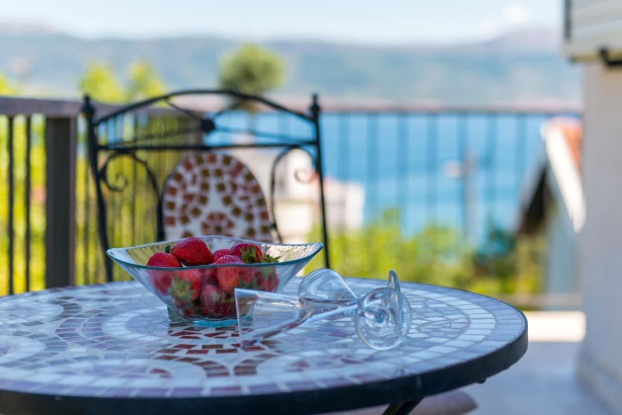 Holiday Home Kalinic Слатине Екстериор снимка
