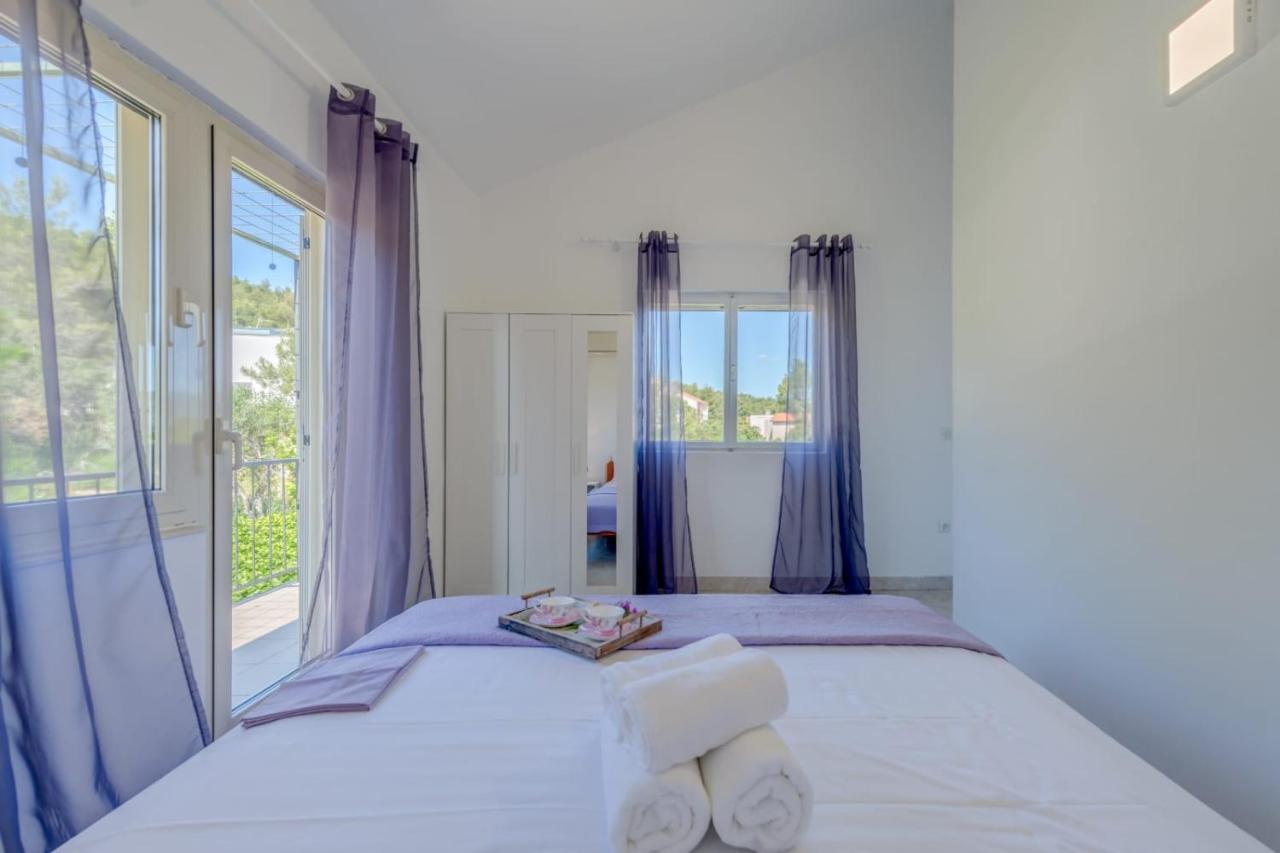Holiday Home Kalinic Слатине Екстериор снимка