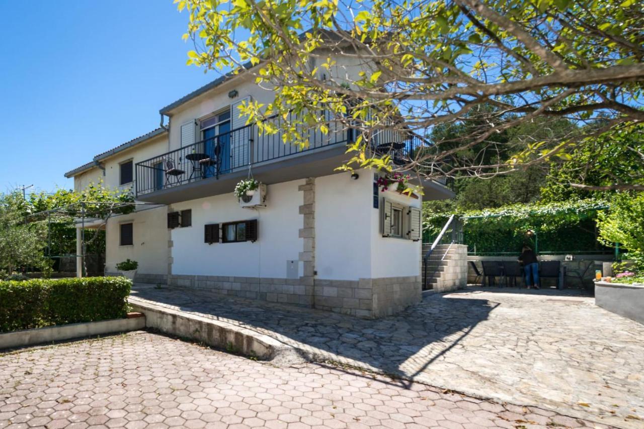 Holiday Home Kalinic Слатине Екстериор снимка
